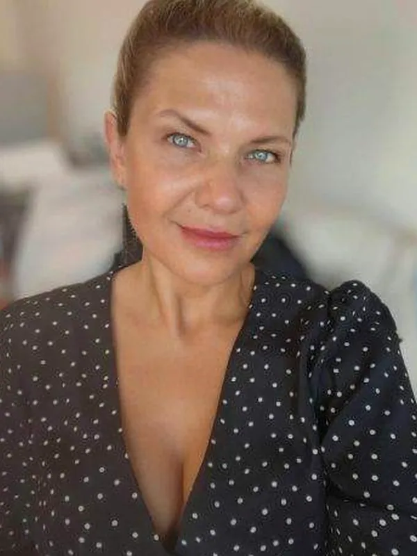 Régine, 51 ans, flirt coquin à Amiens