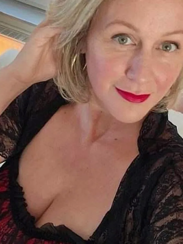 Florence, 51 ans, flirt coquin à Angers