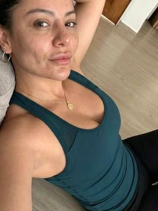Claudia, 39 ans, flirt coquin à Bordeaux