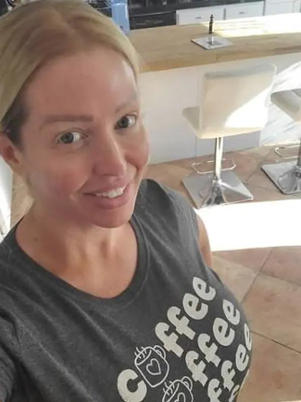 Océane, 25 ans, flirt coquin à Bordeaux