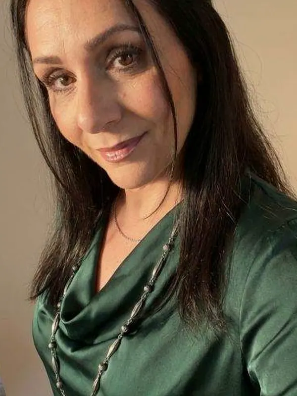 Nelly, 53 ans, flirt coquin à Dijon