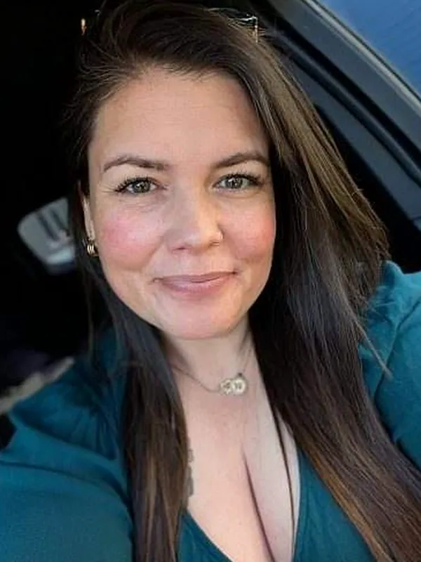 Coralie, 41 ans, flirt coquin à Grenoble