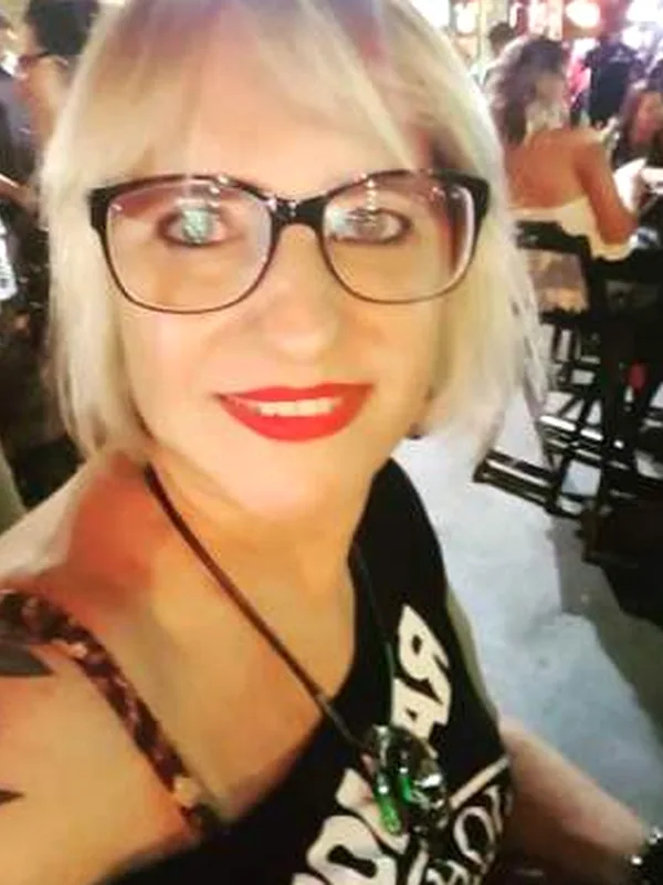 Simone, 58 ans, flirt coquin à Lille