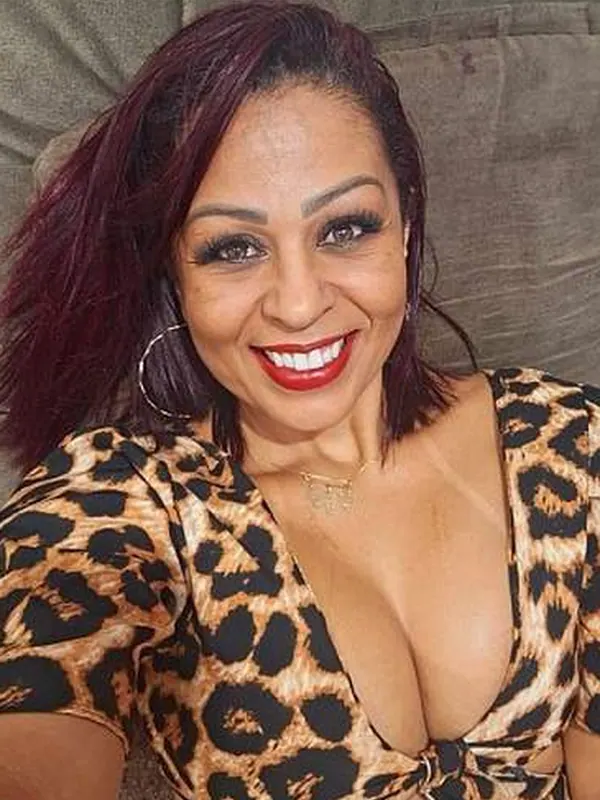 Fabienne, 51 ans, flirt coquin à Orléans