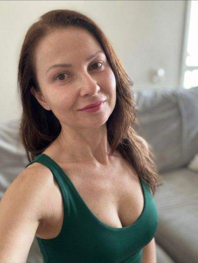 rencontre flirt - Koungou - Je cherche un mec pour des conversations crues, flirt discret à Koungou avec moi