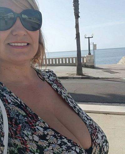 rencontre flirt - Fougères - Menue et coquine à Fougères, je croque la vie discrètement
